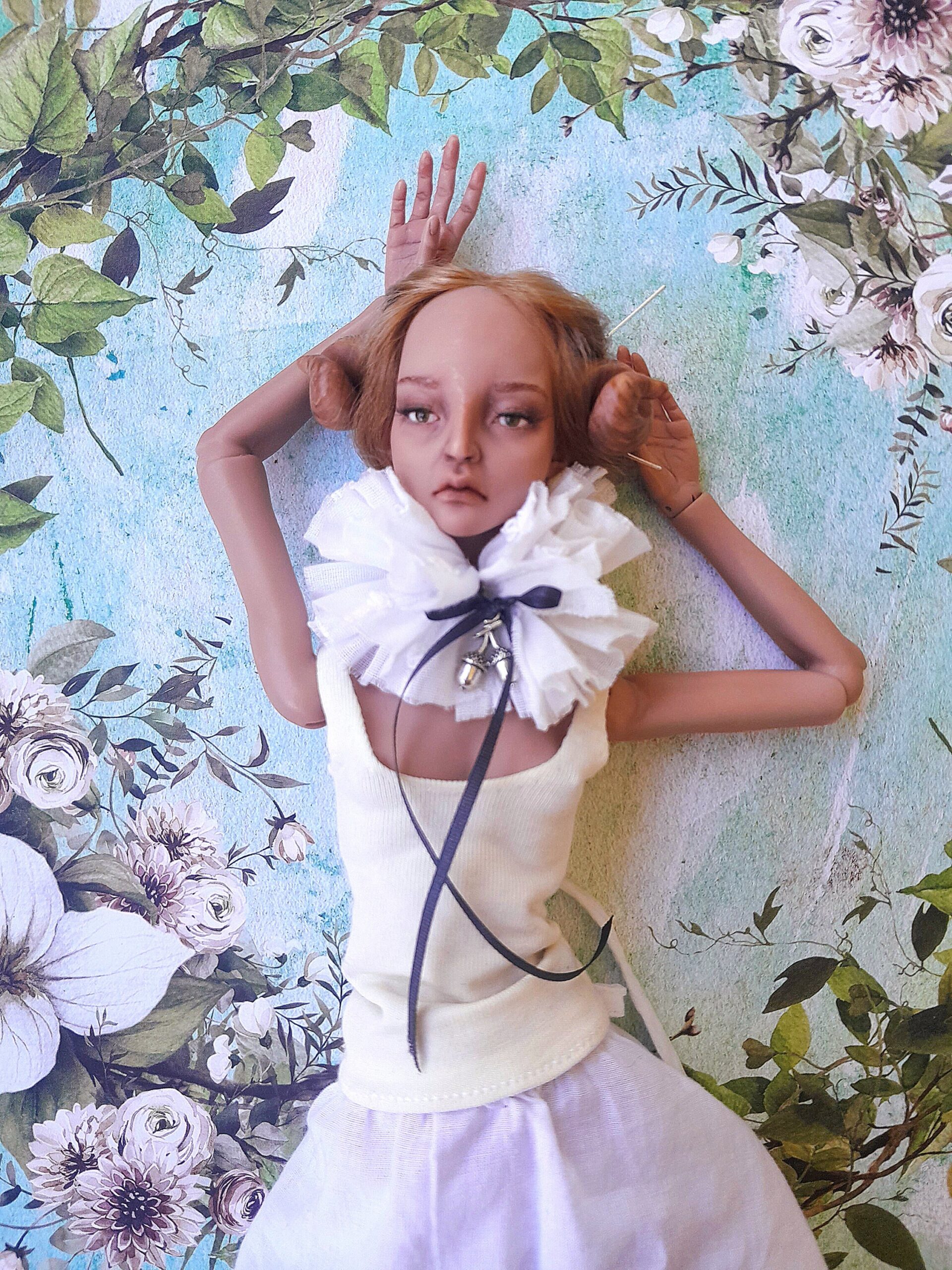 Popovy Doll"s White Cotton Collar